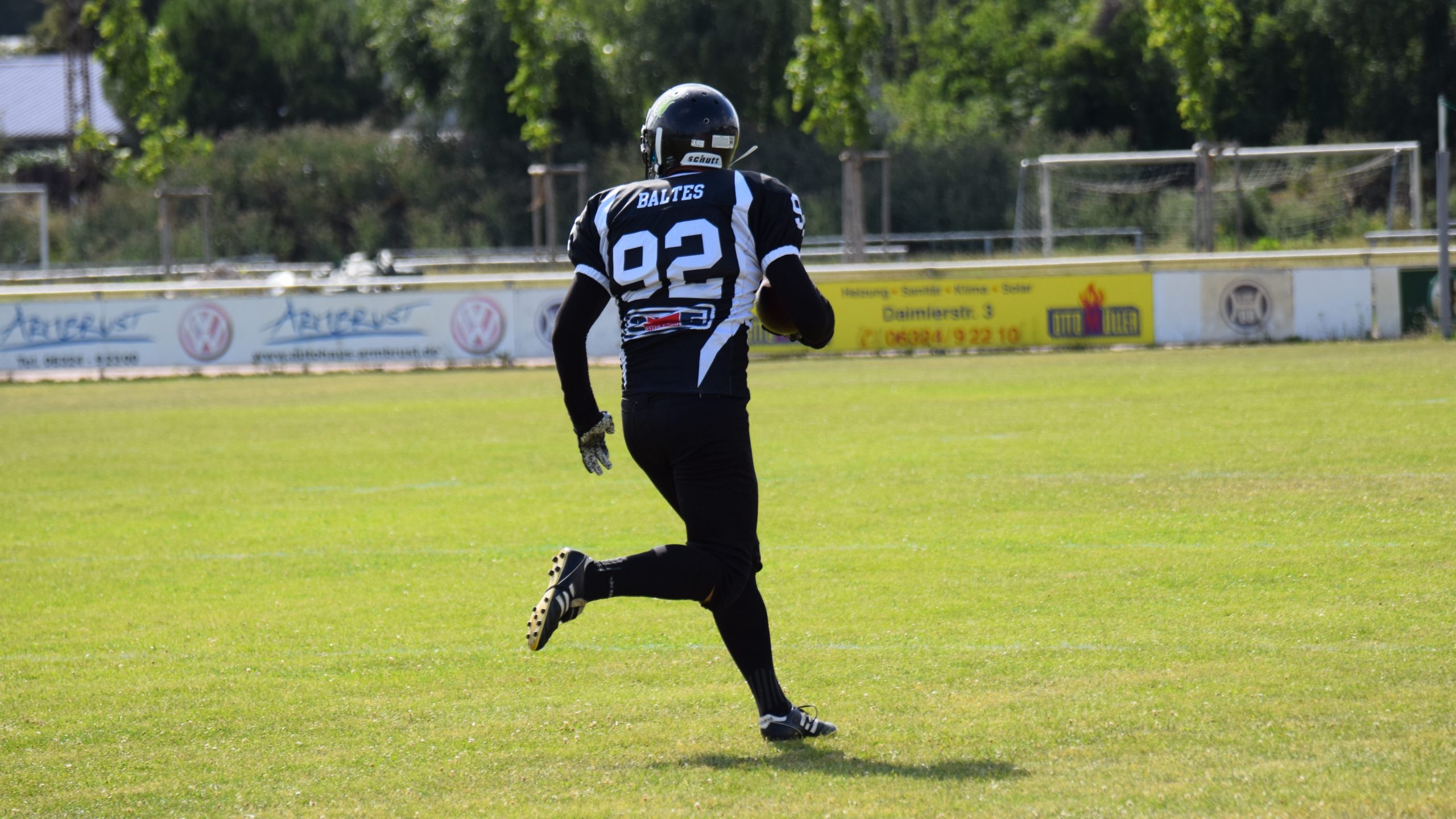 Philipp, incident manager at Pepperl+Fuchs, at an American football game.