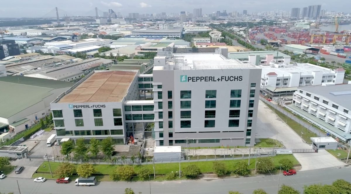 Pepperl+Fuchs bezog Neubau in Vietnam. Außenansicht des Gebäudes.